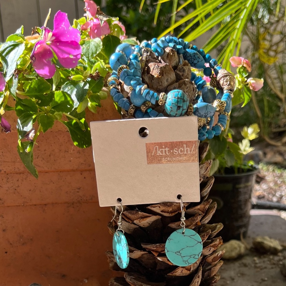 Turkoise and gold bangle  and turqoise earrings, separate is20$ or both,35$